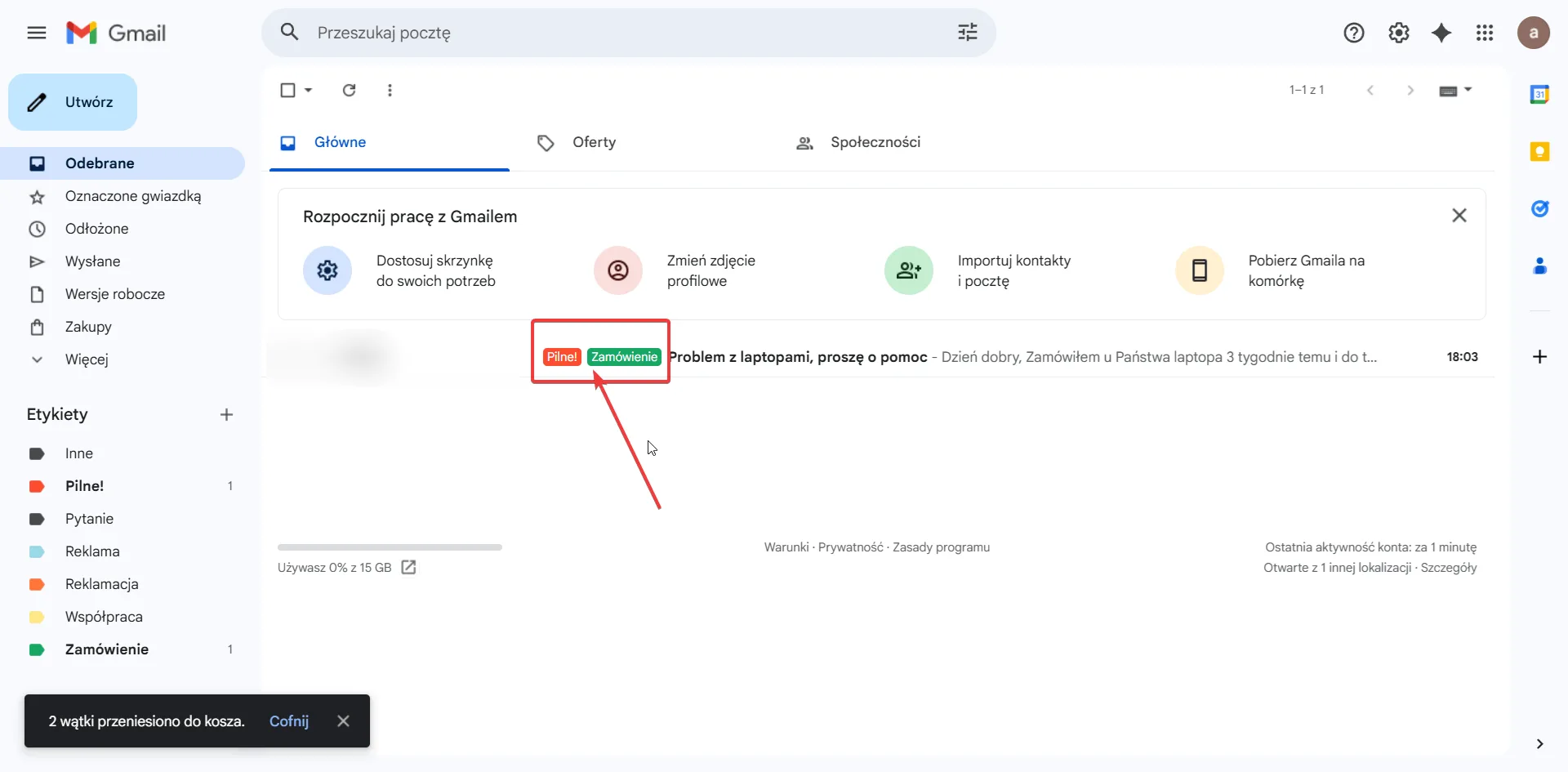 Gmail — skrzynka z mailem oznaczonym etykietami Pilne! i Zamówienie